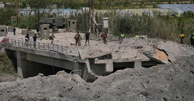 দক্ষিণ লেবাননে ধ্বংস হওয়া কাসমিয়েহ সেতু